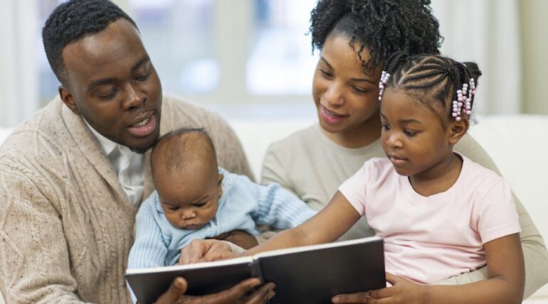 Print Books Are Better Than Digital Ones When Reading to Your Toddler-readywriters.net